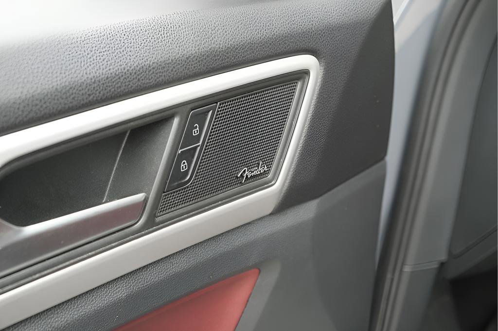 Used 2023 Volkswagen Atlas Cross Sport SEL Premium R-Line image 7