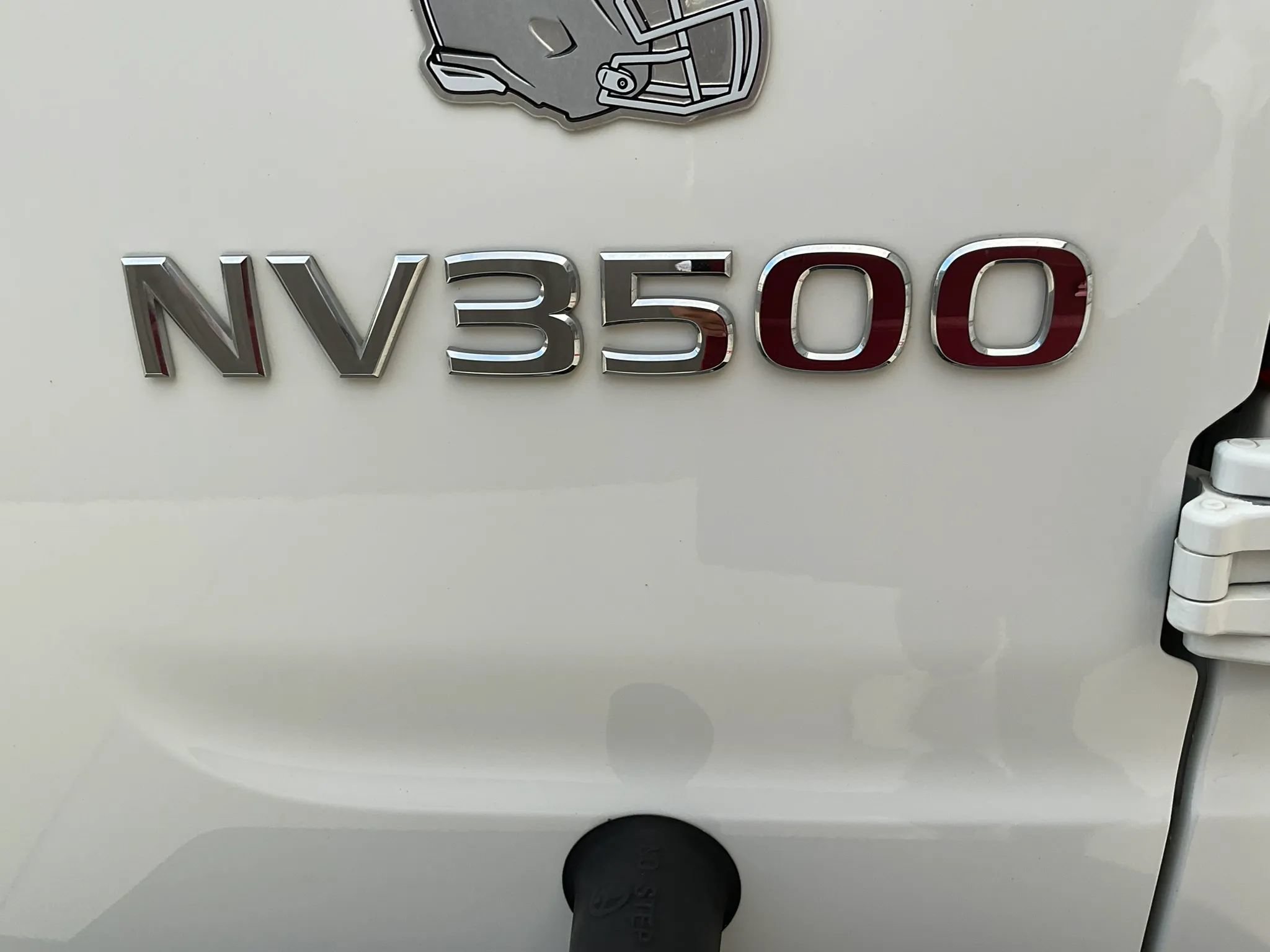 Used 2018 Nissan NV 3500 S RWD image 12