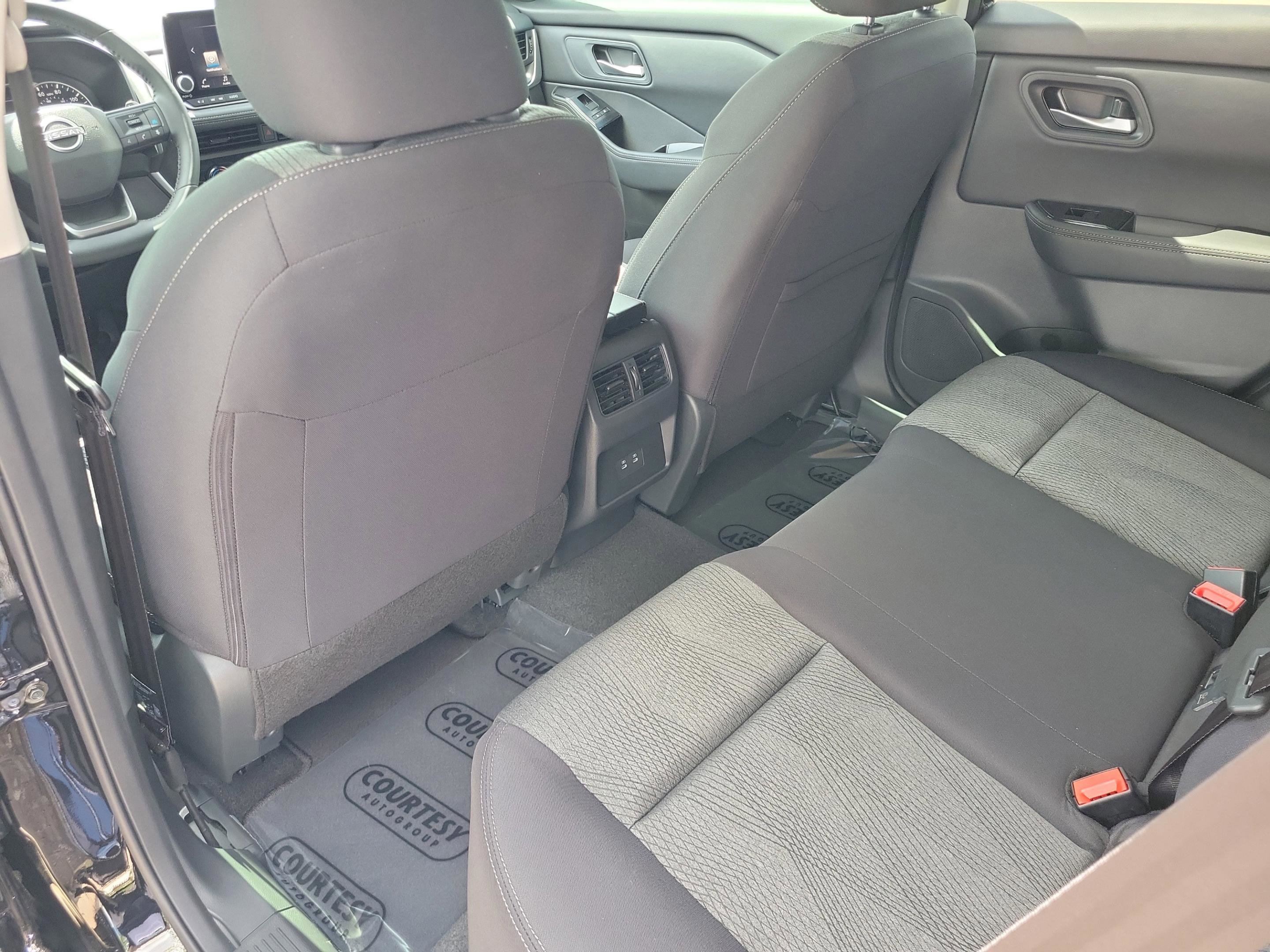 New 2026 Nissan Rogue SV FWD image 12