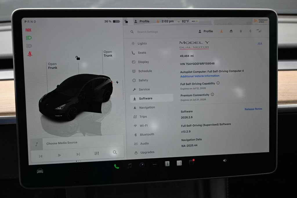 Used 2024 Tesla Model Y Performance AWD/4WD image 28