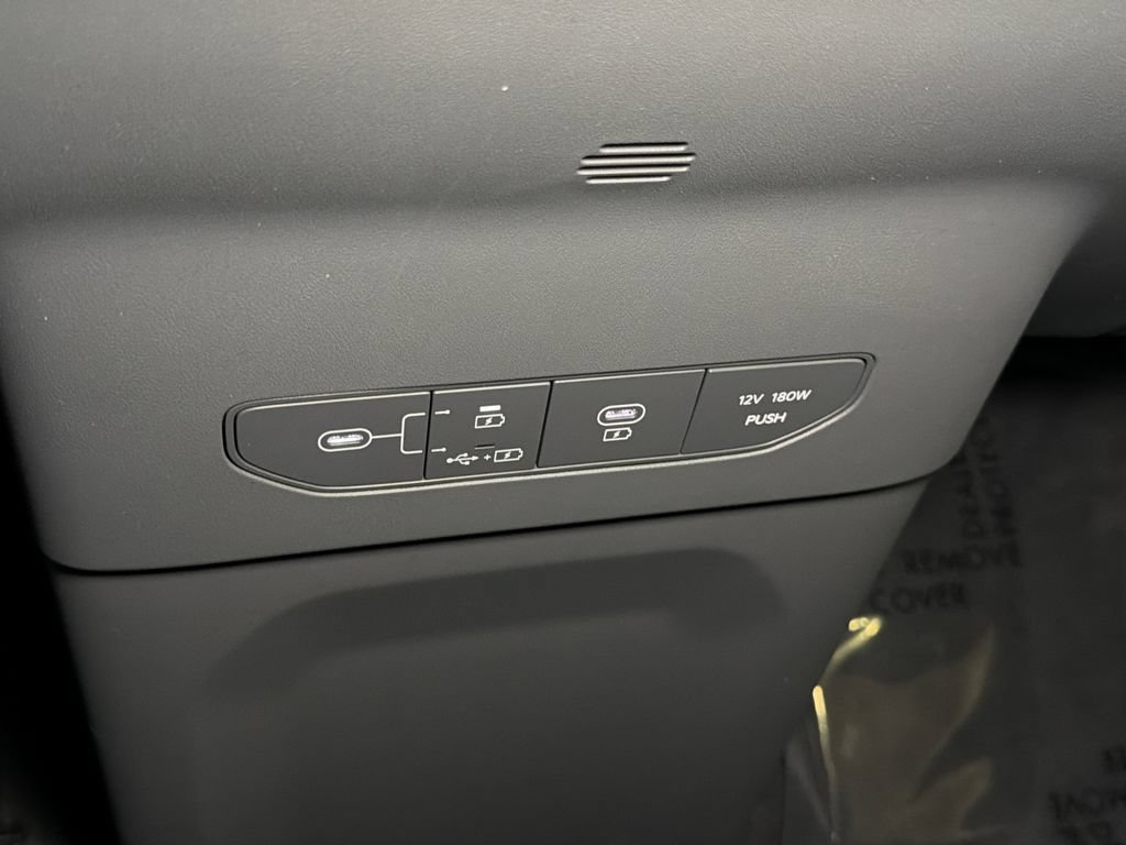 Certified 2024 Kia EV9 Wind AWD/4WD image 37