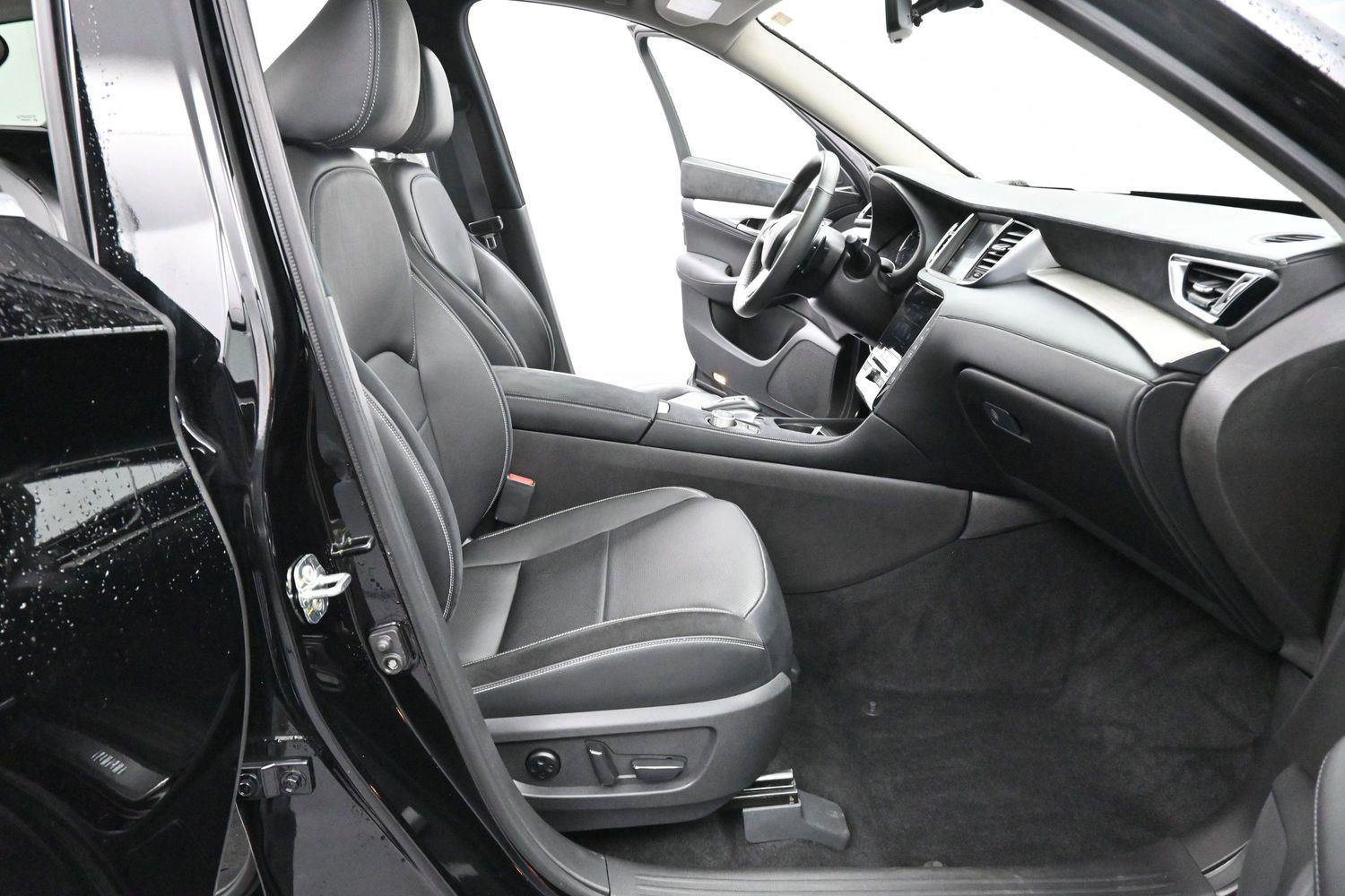 Used 2024 INFINITI QX50 Sensory AWD/4WD image 34