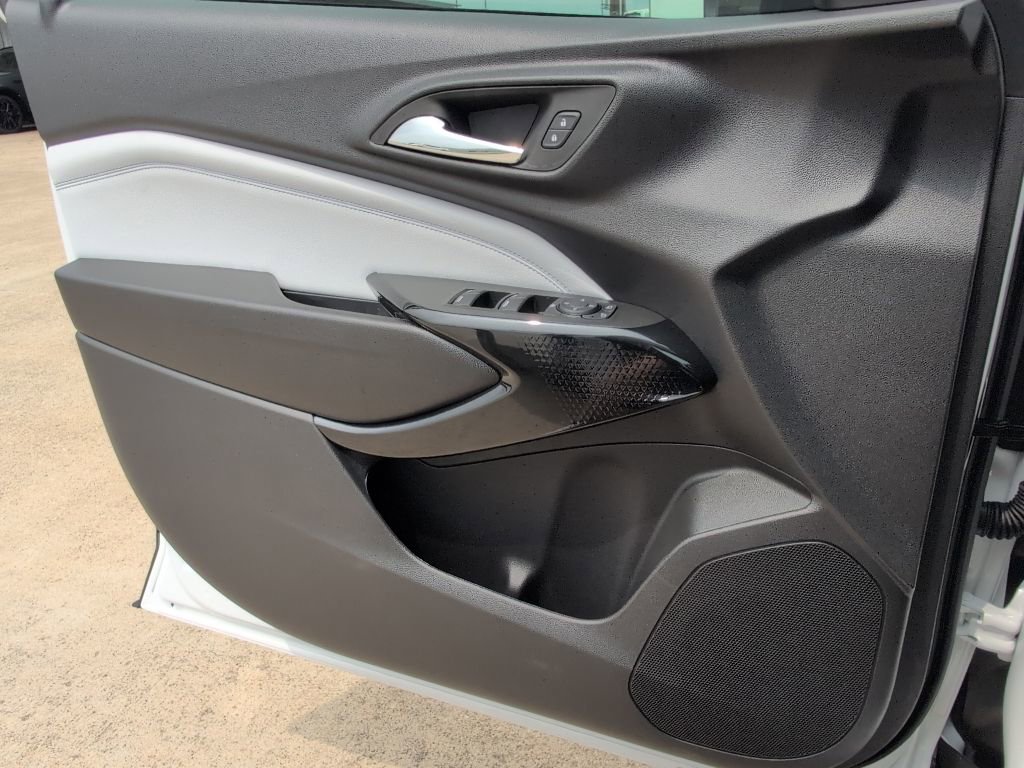 New 2026 Chevrolet Trax LT FWD image 12