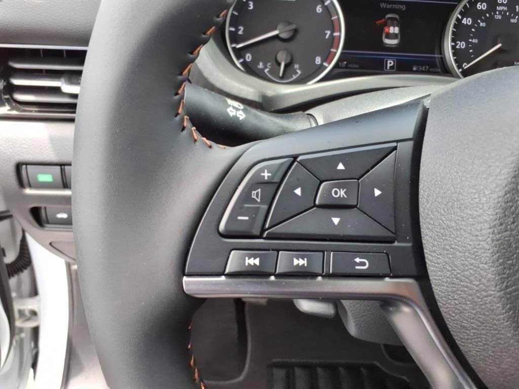 New 2025 Nissan Sentra SR w/ Midnight Edition image 17