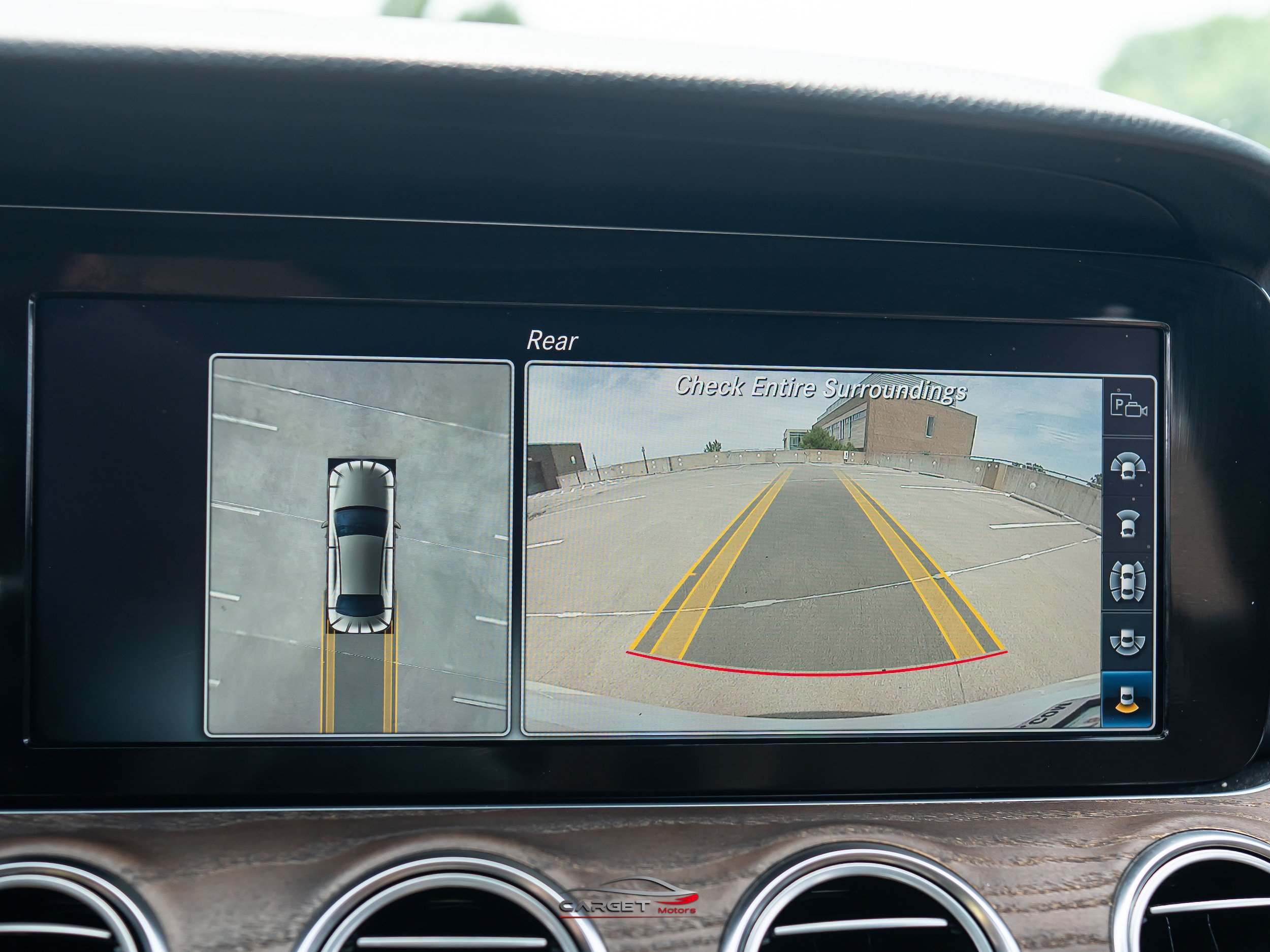 Used 2019 Mercedes-Benz E 450 4MATIC Sedan w/ Premium Package image 32