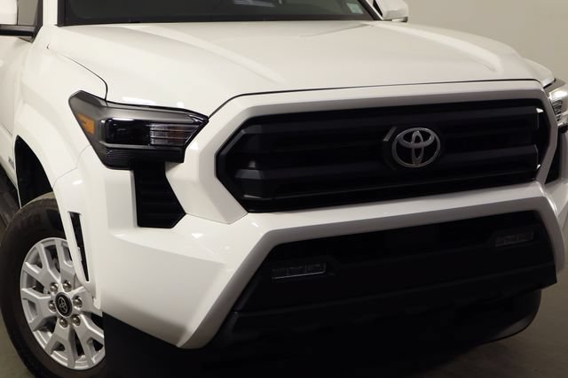 Used 2025 Toyota Tacoma SR5 RWD image 41