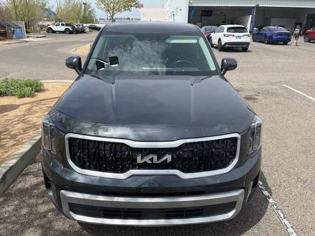 Used 2023 Kia Telluride LX FWD image 6