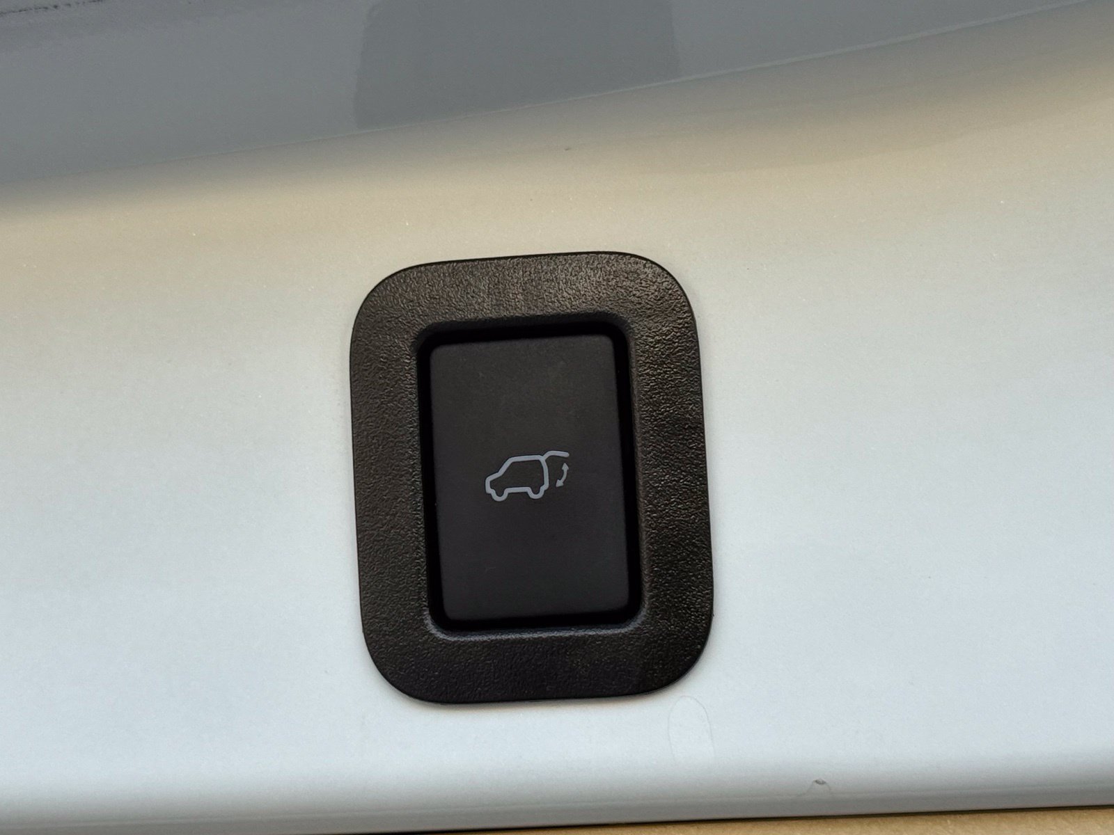 Used 2018 Toyota Highlander XLE FWD image 17