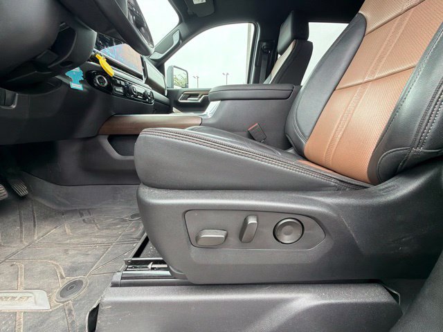 Used 2024 Chevrolet Silverado 2500 High Country AWD/4WD image 47
