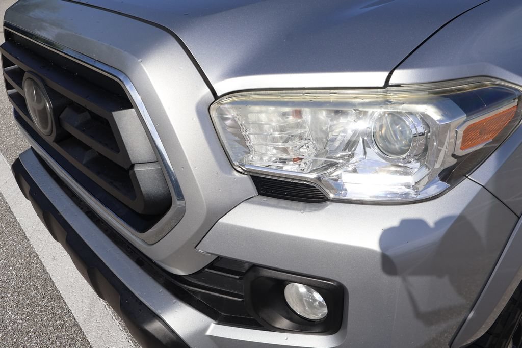 Used 2021 Toyota Tacoma SR5 RWD image 3