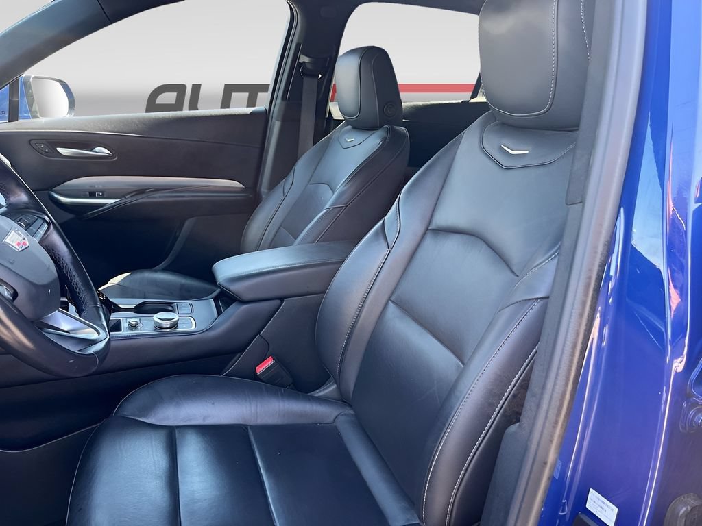 Used 2022 Cadillac XT4 Premium Luxury w/ Safety Alert Package FWD image 19