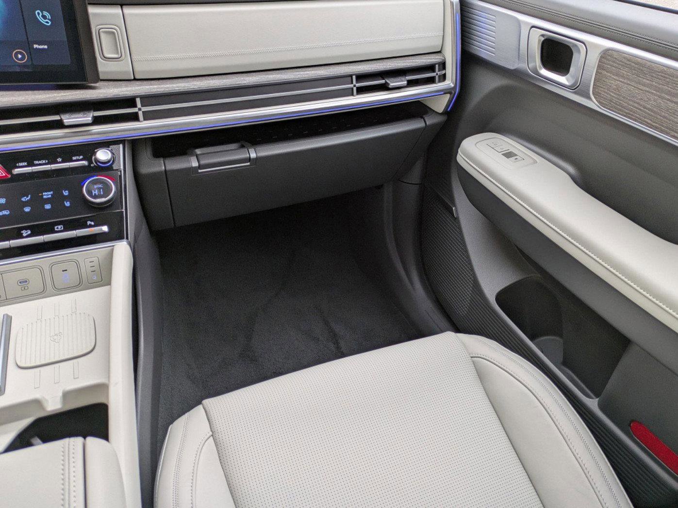 Used 2025 Hyundai Santa Fe Calligraphy image 13