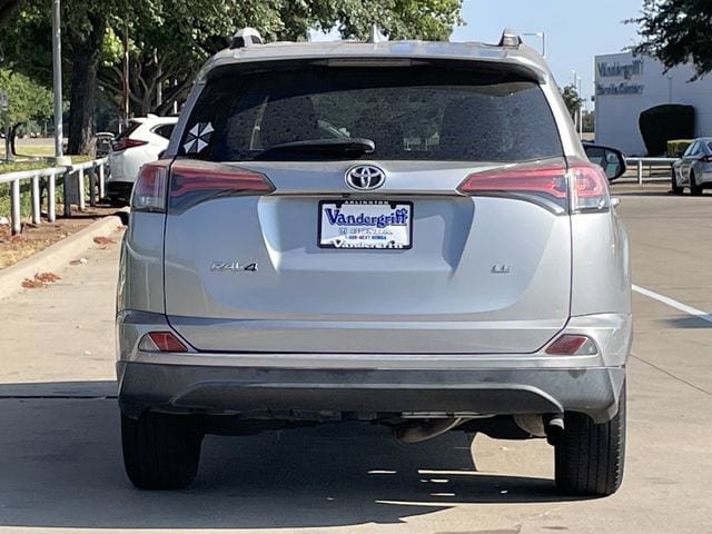 Used 2016 Toyota RAV4 LE FWD image 5