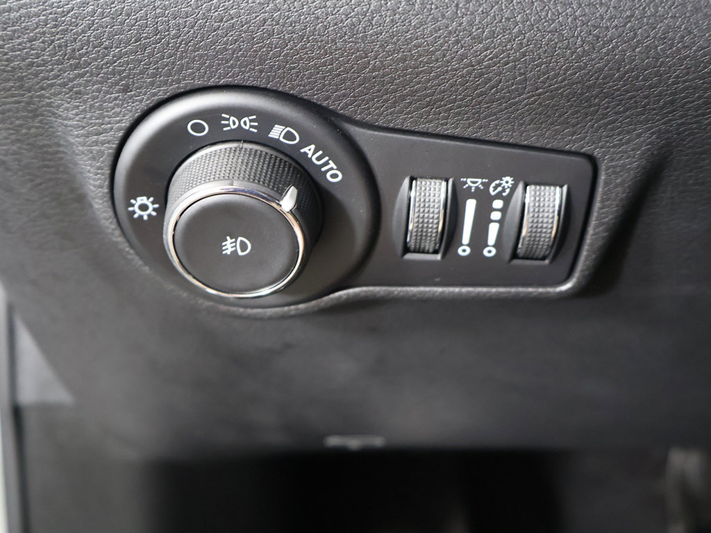 Used 2023 Jeep Compass Limited w/ Elite Group AWD/4WD image 35