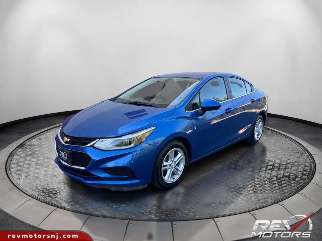 Used 2016 Chevrolet Cruze LT FWD image 1