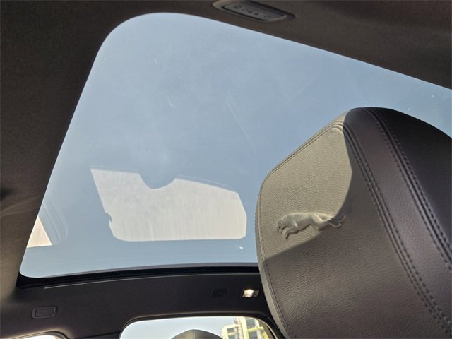 Used 2021 Jaguar E-PACE SE image 18