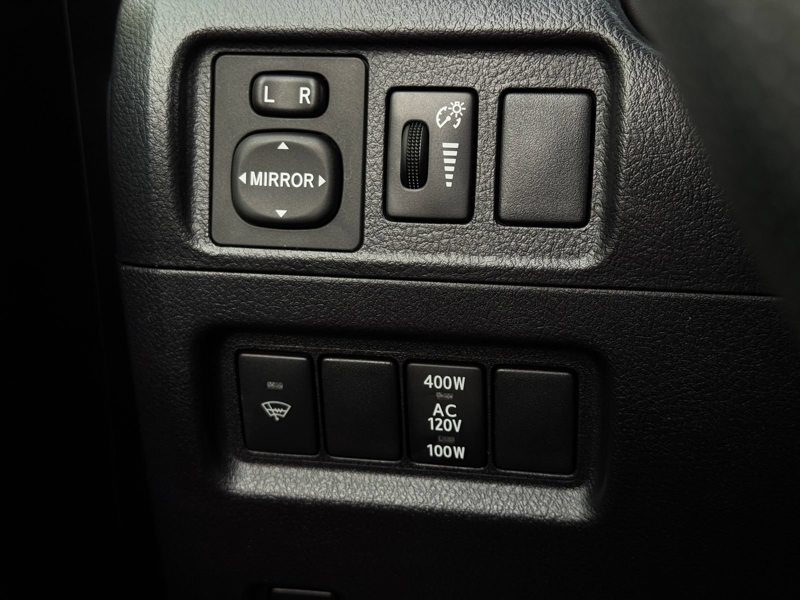 Used 2019 Toyota 4Runner SR5 AWD/4WD image 20