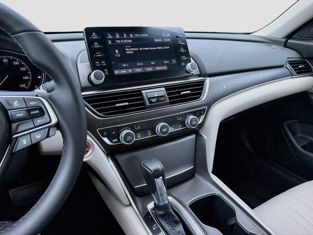 Used 2018 Honda Accord Touring image 26
