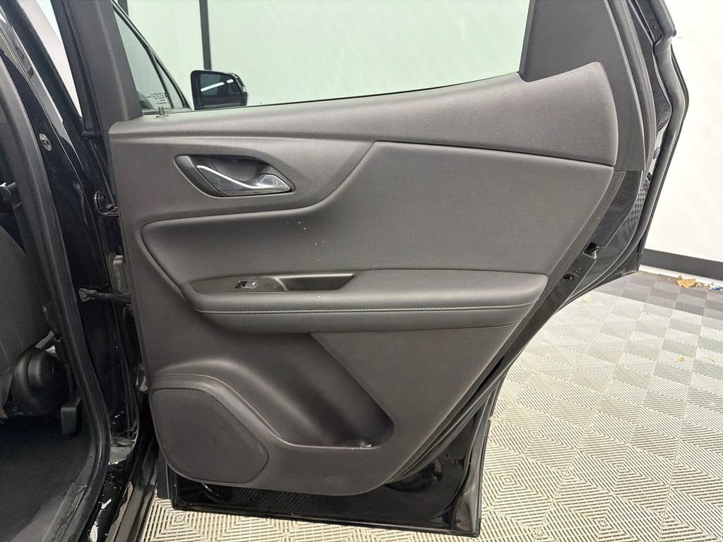Used 2019 Chevrolet Blazer LT image 17
