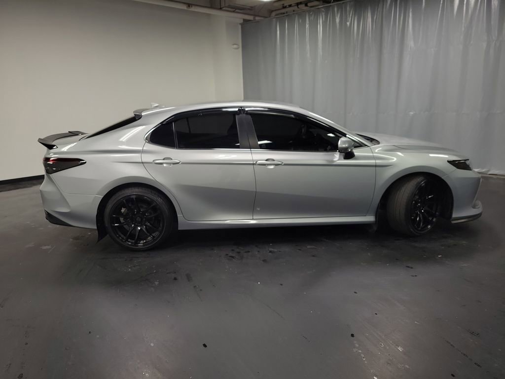 Used 2023 Toyota Camry LE image 9