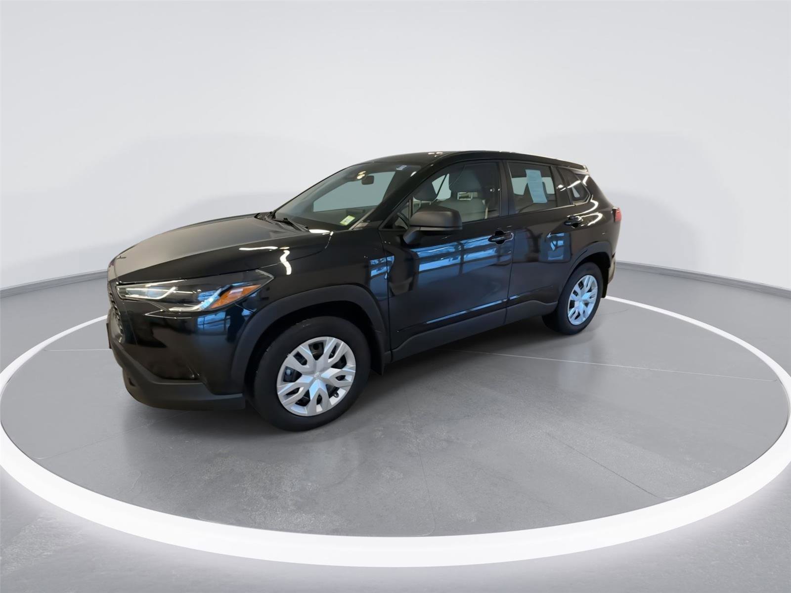 Used 2023 Toyota Corolla Cross L image 4