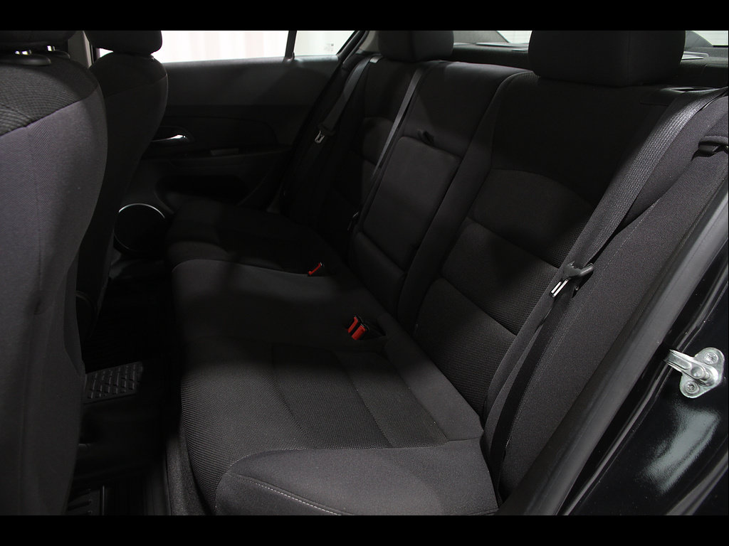 Certified 2013 Chevrolet Cruze LT w/ All-Star Edition FWD image 15