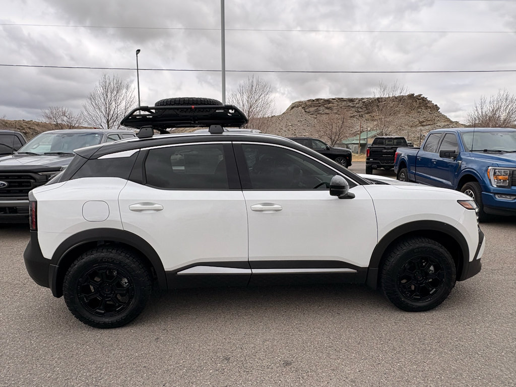 New 2026 Nissan Kicks SR w/ Cold Weather Package AWD/4WD image 6