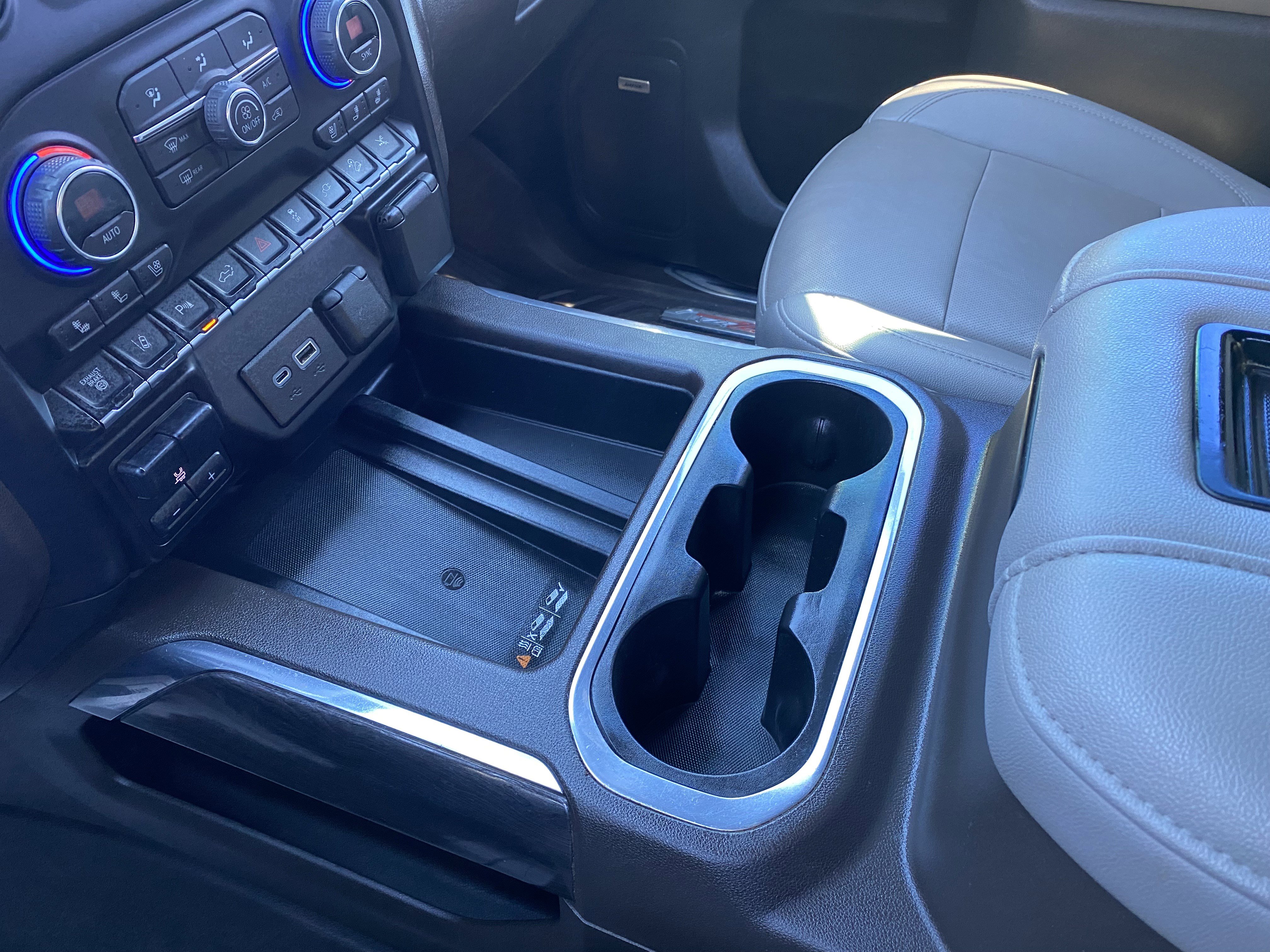 Used 2022 Chevrolet Silverado 2500 LTZ w/ LTZ Premium Texas Edition image 32