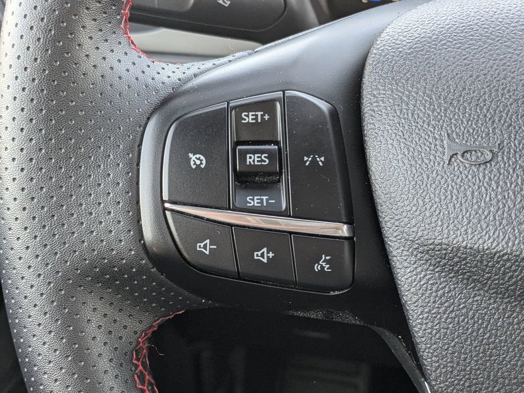 Used 2025 Ford Escape ST-Line image 22