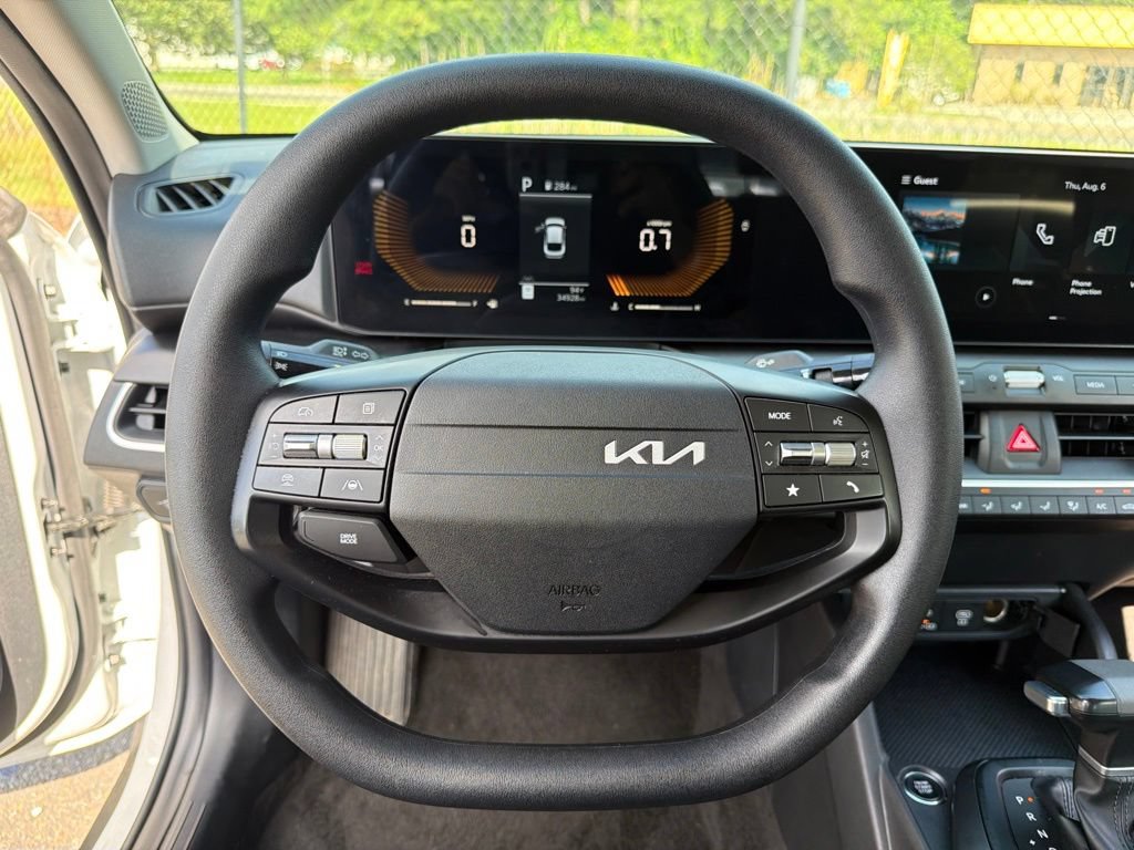 Used 2025 Kia K4 FWD image 15