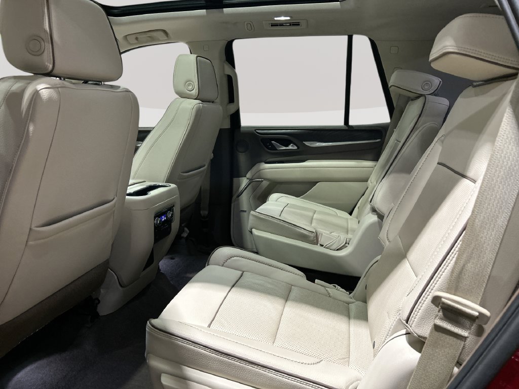 Used 2021 GMC Yukon Denali w/ Denali Premium Package AWD/4WD image 28