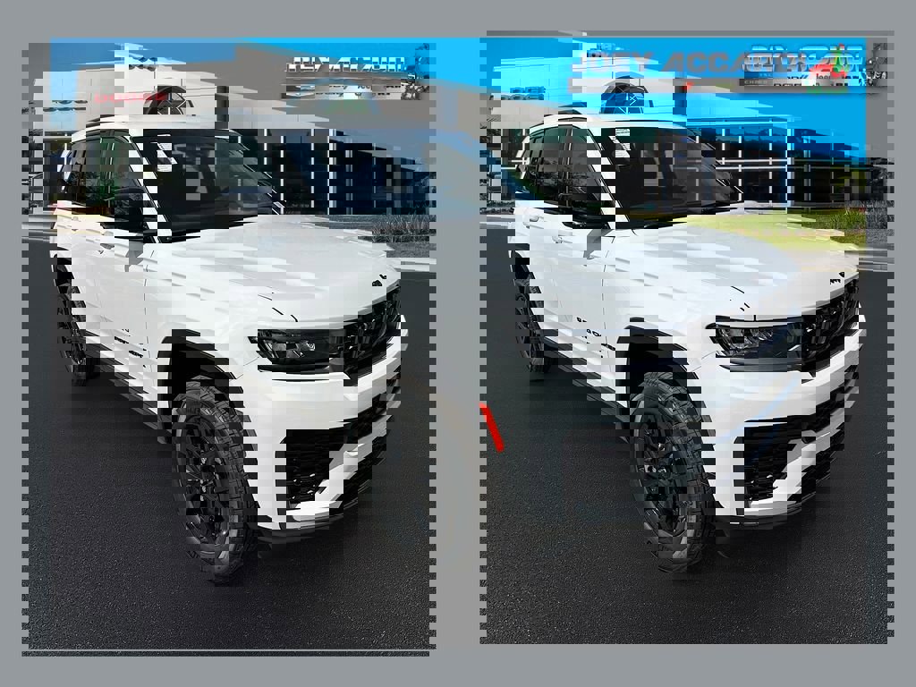 New 2026 Jeep Grand Cherokee Altitude image 1