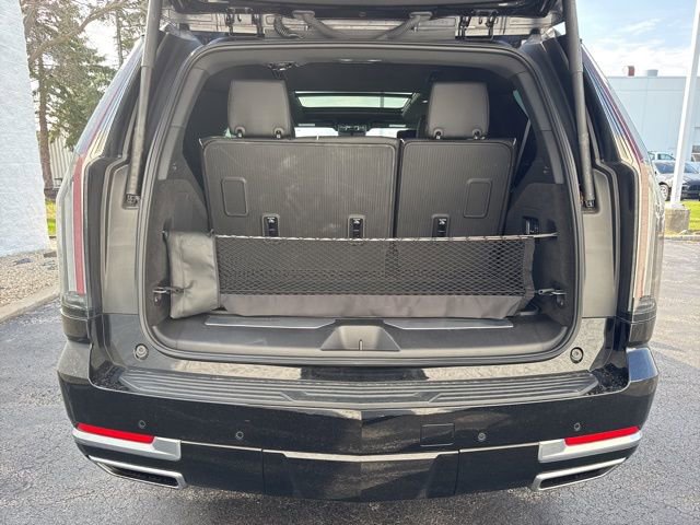 Used 2025 Cadillac Escalade Premium Luxury w/ Touring Package image 7