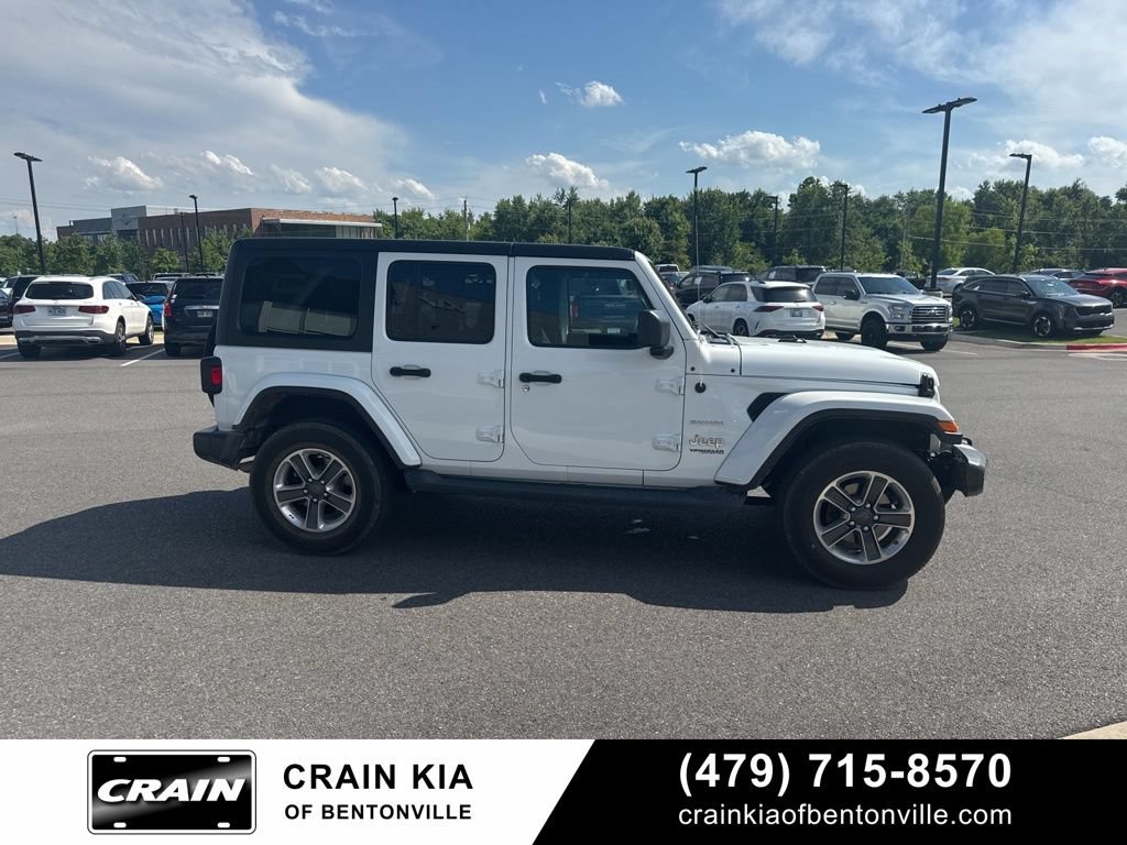 Used 2018 Jeep Wrangler Unlimited Sahara AWD/4WD image 15