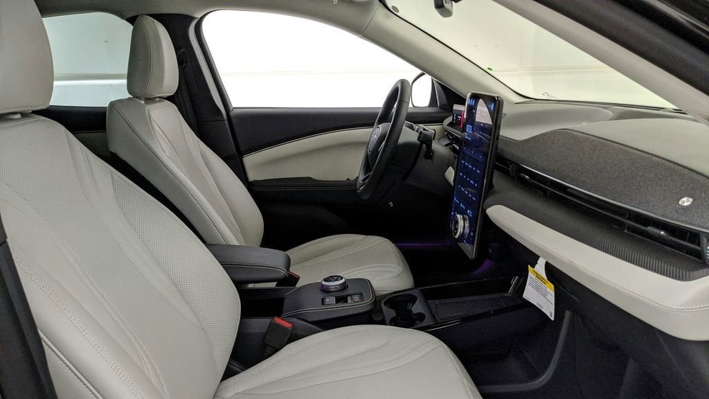 New 2023 Ford Mustang Mach-E Premium image 38