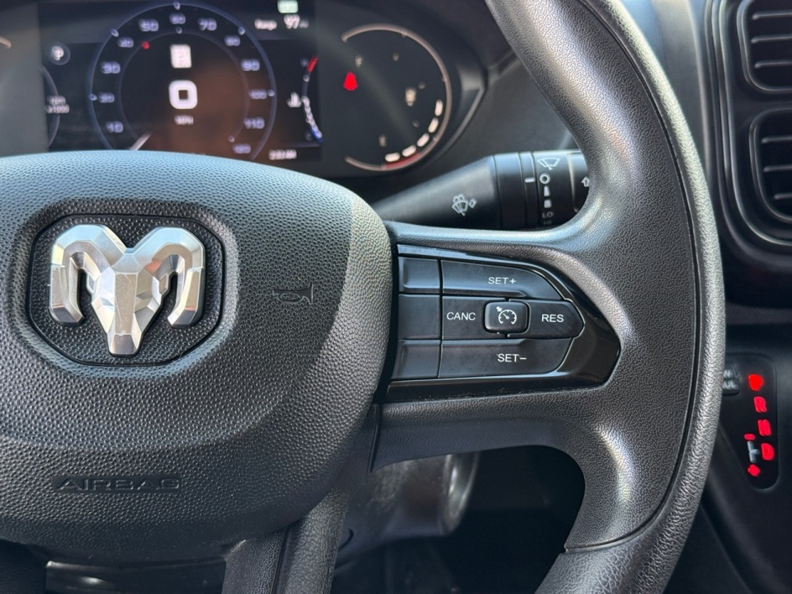 Used 2023 RAM ProMaster 2500 FWD image 20