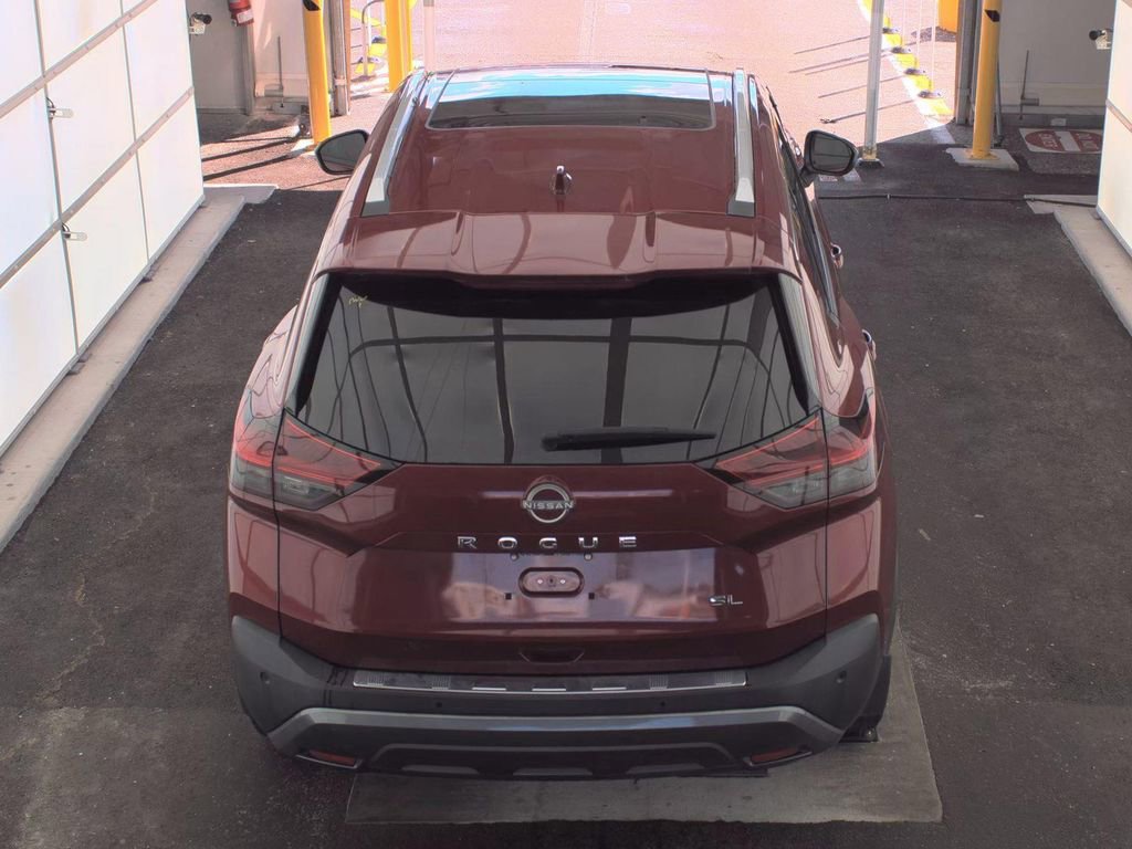 Used 2023 Nissan Rogue SL w/ SL Premium Package image 6