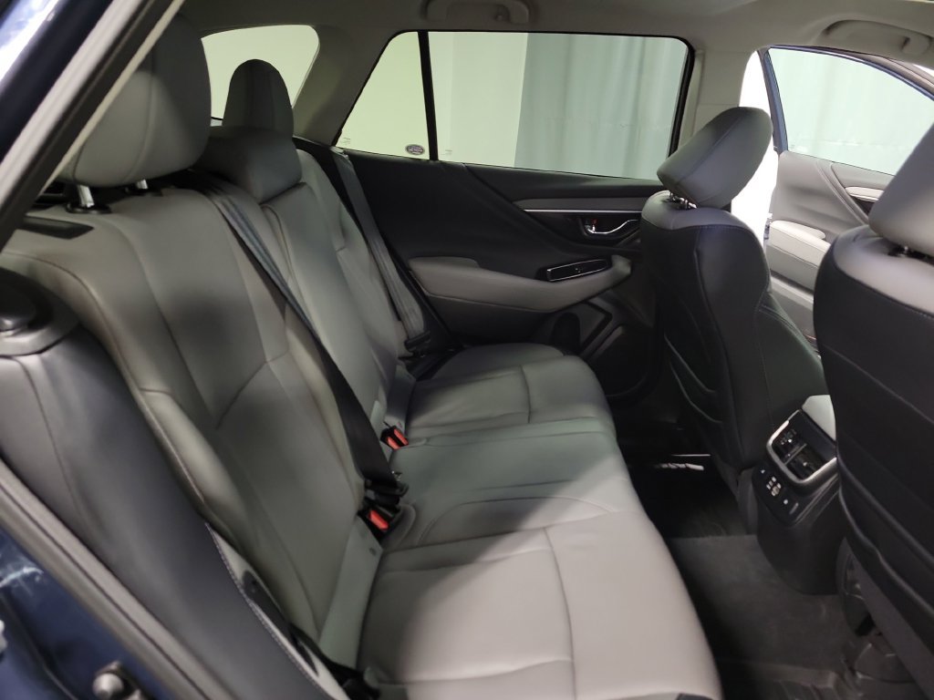 Used 2025 Subaru Outback Limited AWD/4WD image 35