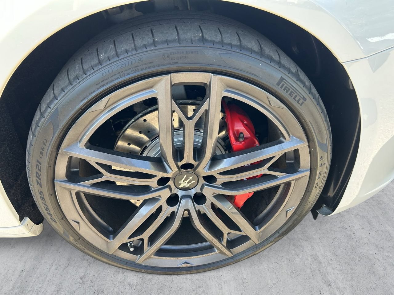 Used 2020 Maserati Quattroporte S GranSport Q4 AWD/4WD image 9