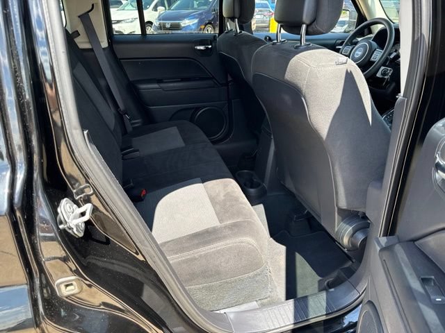 Used 2017 Jeep Patriot Sport w/ Power Value Group FWD image 23