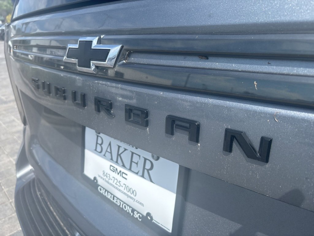 Used 2022 Chevrolet Suburban Z71 image 5