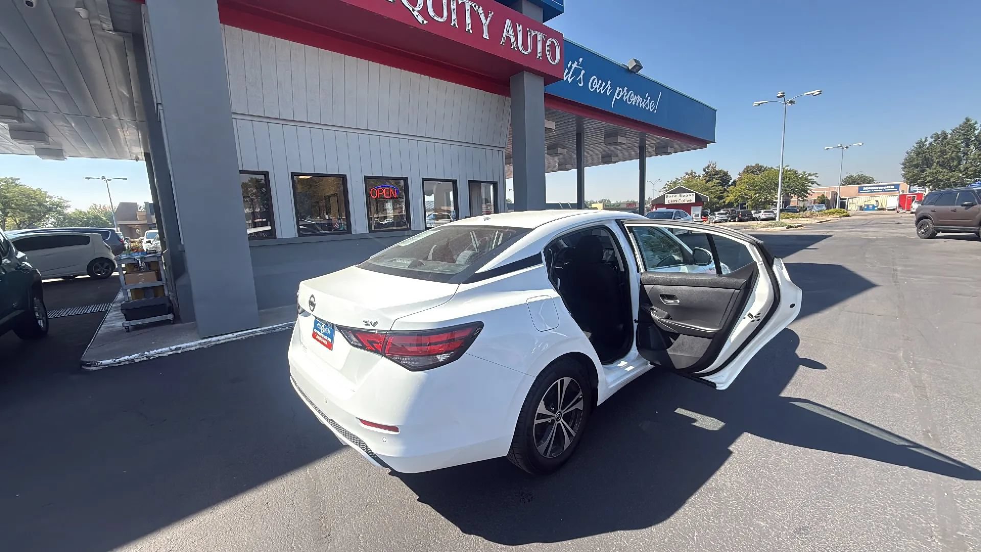 Used 2023 Nissan Sentra SV FWD image 16