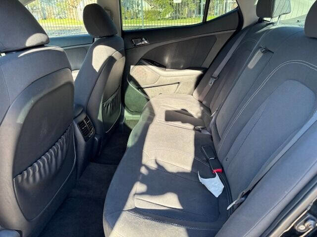 Used 2011 Kia Optima EX FWD image 29