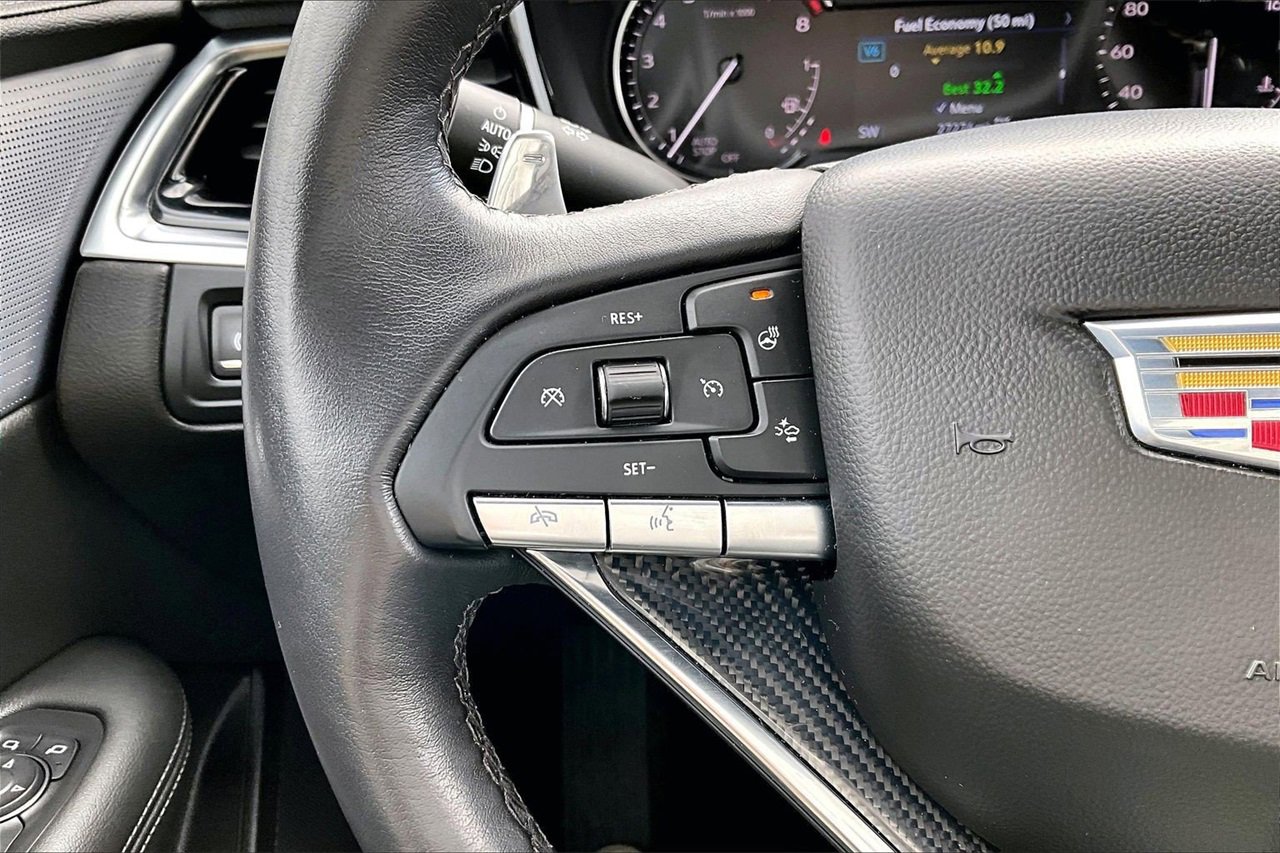 Used 2024 Cadillac XT6 Sport image 31