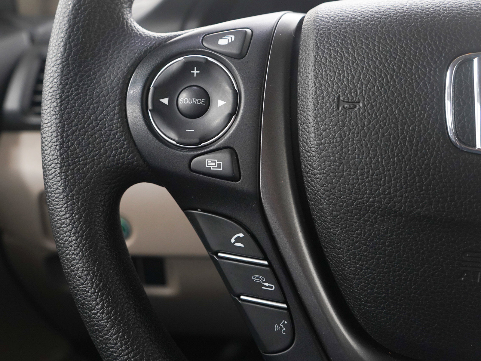 Used 2016 Honda Pilot EX image 25