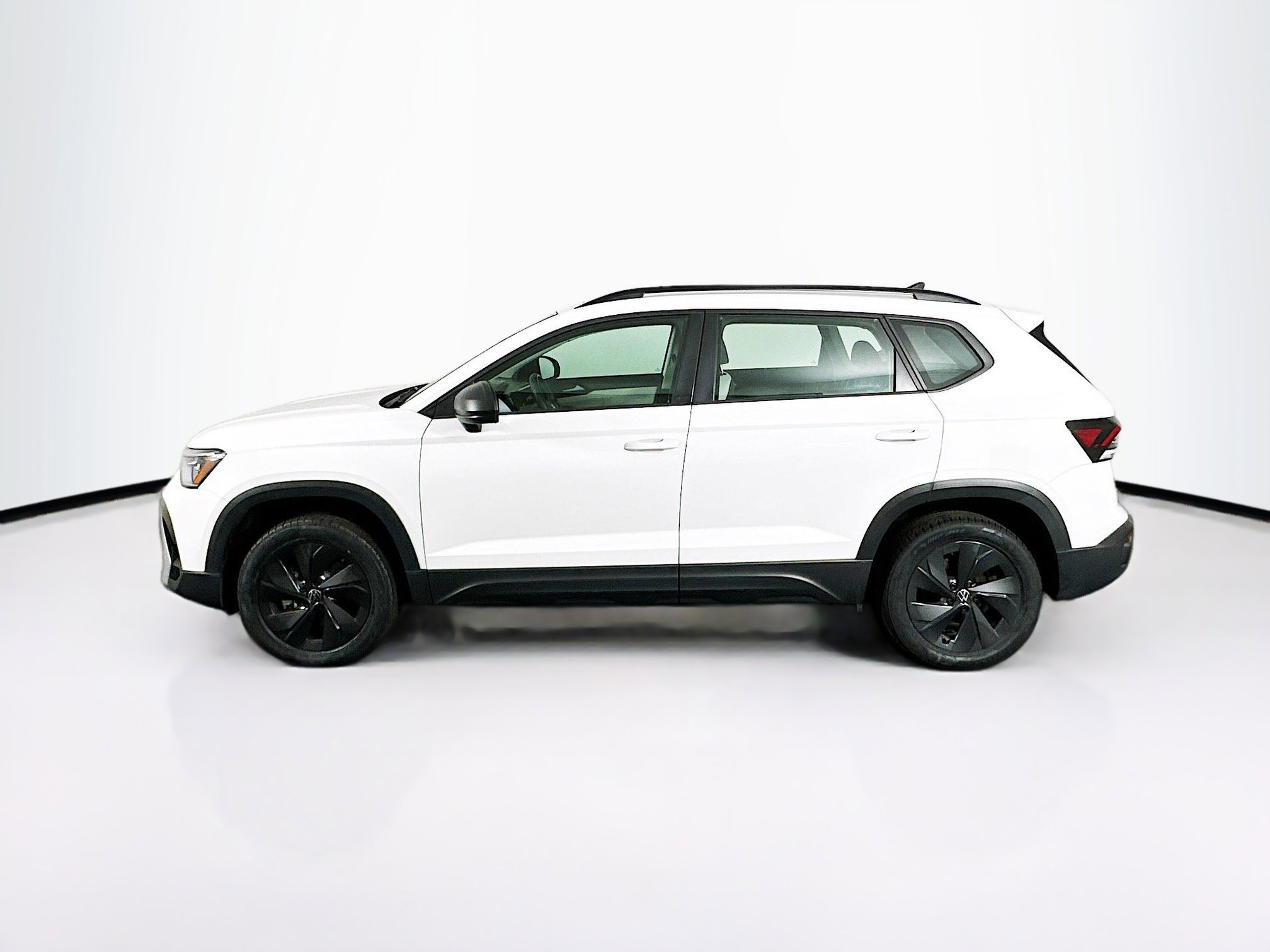 Used 2025 Volkswagen Taos S image 4