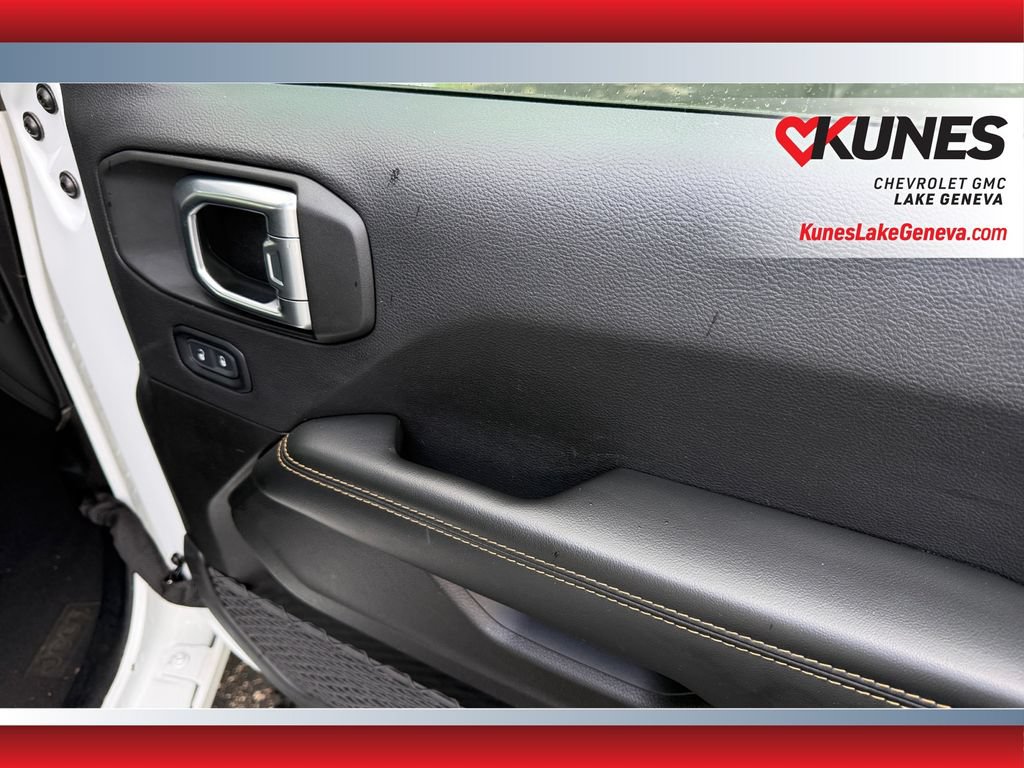 Used 2024 Jeep Wrangler Unlimited Sahara AWD/4WD image 40
