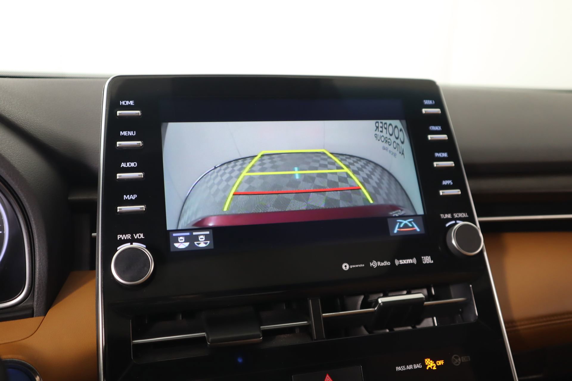 Used 2019 Toyota Avalon Limited image 6