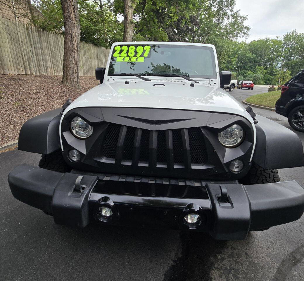 Used 2017 Jeep Wrangler Unlimited Sport AWD/4WD image 9