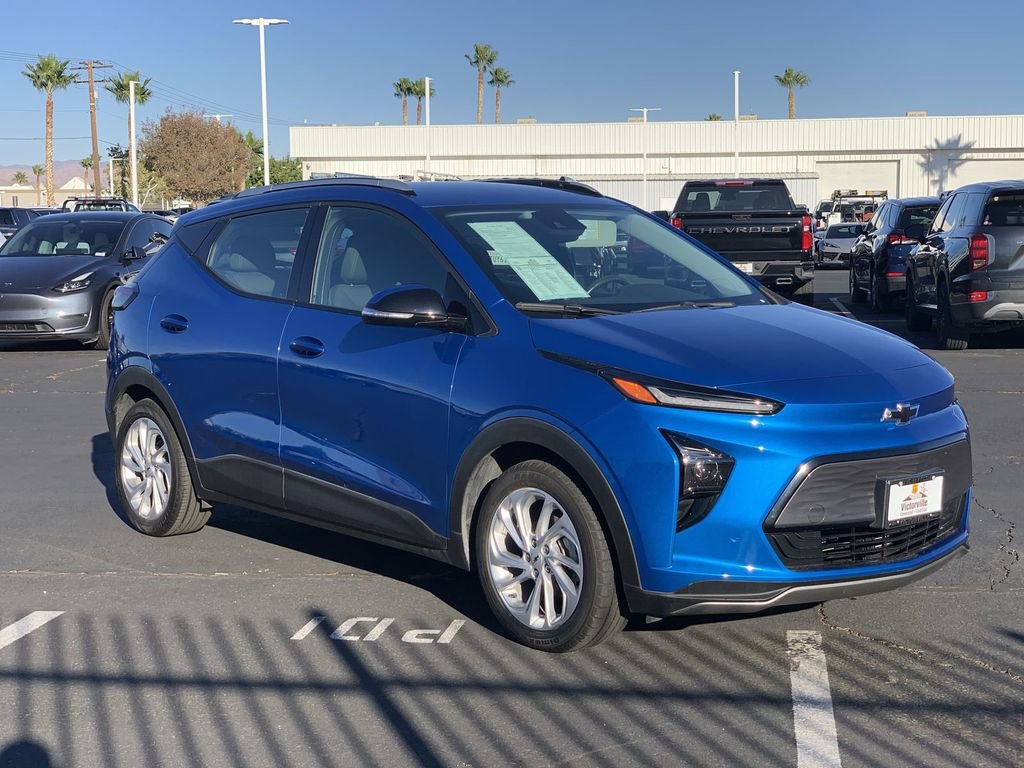Certified 2022 Chevrolet Bolt EUV LT image 3